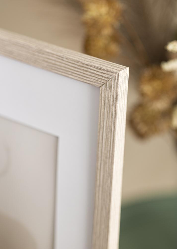 Ram med passepartou Frame Sleek Greige Oak 30x40 cm - Mat White 20x30 cm