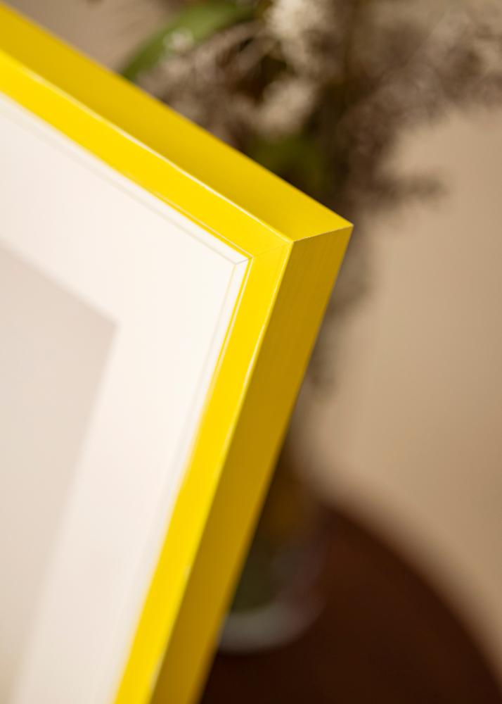 Ram med passepartou Frame Diana Yellow 30x40 cm - Mat White 21x30 cm