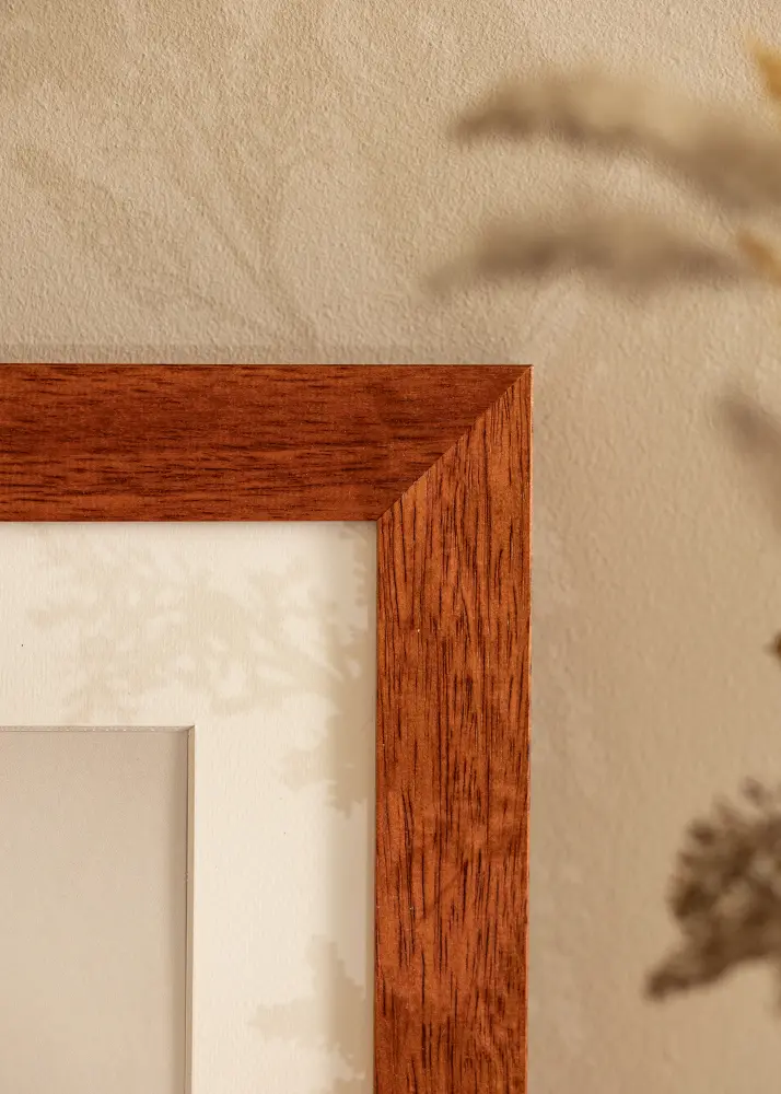 Ram med passepartou Frame Juno Cherry 50x70 cm - Mounts White 42x59.4 cm