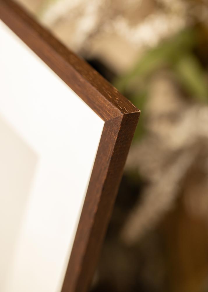 Ram med passepartou Frame Edsbyn Walnut 42x59,4 cm (A2) - Picture Mount White 25x38 cm